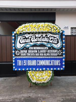 Papan Bunga Duka di Telukjambe Barat